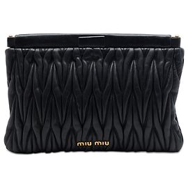 Miu Miu Matelassé Nappa Frame Clutch in Schwarz Schwarz