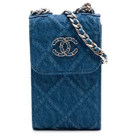 Chanel Blue Denim 19 Handyhülle mit Kette Blau