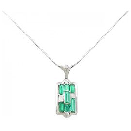 Autre Marque Platinum Emerald Diamond Necklace Green