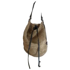 Isabel Marant Beuteltasche aus Stroh und Leder Schwarz Stroh