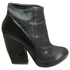 Black leather ankle boots Pierre Hardy Black