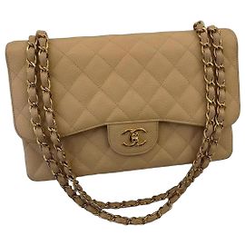 Chanel Bolsa de aba clássica média em couro caviar bege Bege