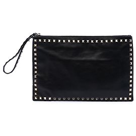 Clutch Valentino in pelle nera Rockstud Nero