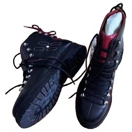 Hermès Botines Pyrénées Hombre de piel de becerro Negro Roja
