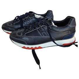 Hermès Trail Baskets en cuir de veau bleu marine Bleu Autre Orange