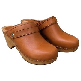 Isabel Marant Classic Clogs Brown