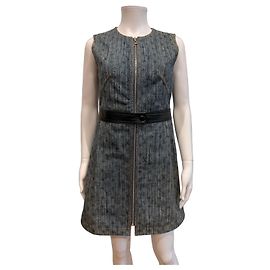 Louis Vuitton Monogram Denim Kleid mit Ledergürtel Blau Monogramm