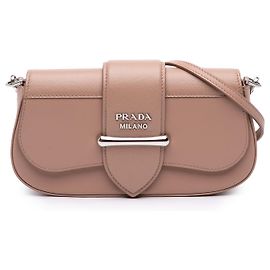 Prada Bolsa transversal Sidonie Mini em Saffiano marrom e couro City Marrom Carne