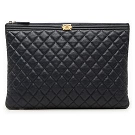 Clutch Chanel Blue Large Quilted Caviar Boy O Case Azul Azul marino