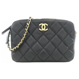 Bolsa de ombro Chanel em pele de cordeiro preta Preto