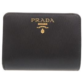 Prada Logo Vitello Move Leather Black Bi-fold Wallet Black
