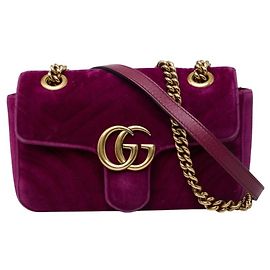 Bolsa de ombro Gucci GG Marmont acolchoada com corrente Roxo