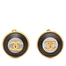 Orecchini tondi vintage Chanel Coco Mark Nero