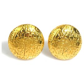 Pendientes de clip en metal dorado Chanel Dorado