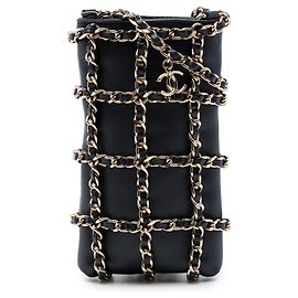 Clutch Chanel Black Lambskin Tech Me Out com corrente Preto