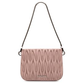 Bolsa de ombro Sassy em nappa matelassê rosa Miu Miu Rosa