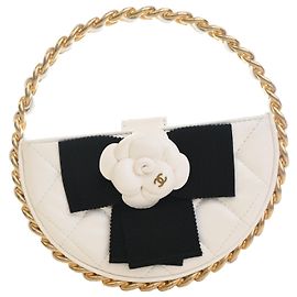 Pochette ronde Chanel White Mini Lambskin Camellia Blanc Blanc cassé