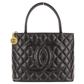 Sac cabas Chanel Matelassé en cuir noir Noir