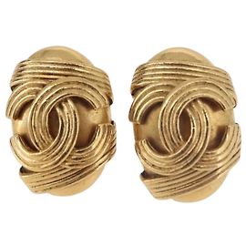Chanel CC Clip On Metal Doré