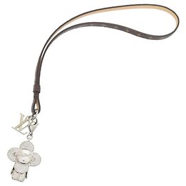 Chaveiro Louis Vuitton Mini Vivienne Strass Marrom Prata