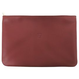 Loewe Kosmetiktäschchen aus Schafsleder in Wine Bordeaux