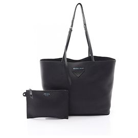 Sac cabas en cuir noir Prada Noir