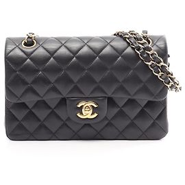 Borsa a tracolla Chanel Matelassé Double Flap Nero