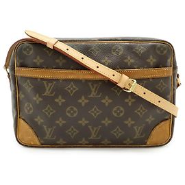 Bolsa de ombro Louis Vuitton Monogram Marrom