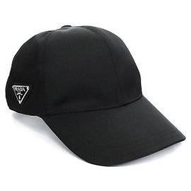 Prada Boné Re-Nylon Preto