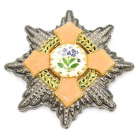 Chanel Broche Médaille Fleur en Émail Multicolore Doré