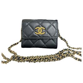 Chanel Mini borsa a tracolla con catena dorata Nero