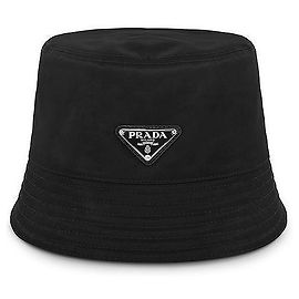 Prada Chapéu bucket de nylon com logótipo triangular para mulher Preto