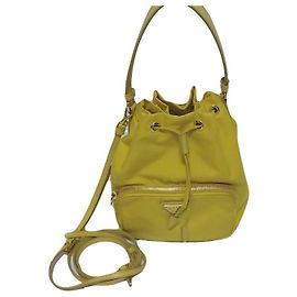 Prada Bolsa bucket de Re-Nylon amarela, bolsa de ombro, bolsa transversal Amarelo