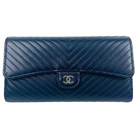 Chanel Portafoglio Lungo Soft Caviar Chevron Silver Series Blu
