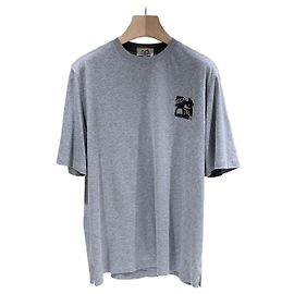 Hermès Kurzärmeliges Baumwoll-T-Shirt mit Lederpatch Grau Braun