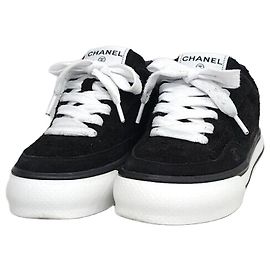 Chanel Baskets en daim noir Noir