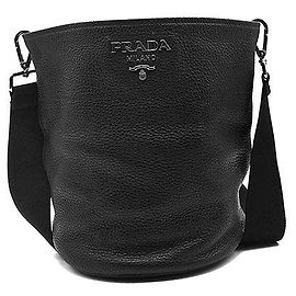 Prada Bolsa Bucket Vitello Phoenix Small Preto