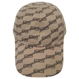 Balenciaga Boné de Beisebol BB Multi Monogram Logo Marrom Marrom