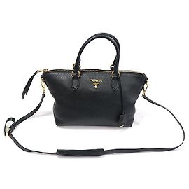 Prada Logo Vitello Phenix nero con scritte Nero