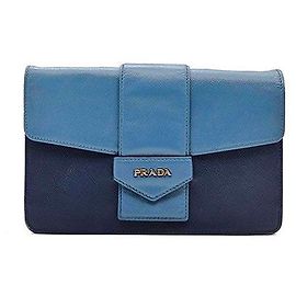 Prada Bolsa transversal de aba bicolor em Saffiano Azul