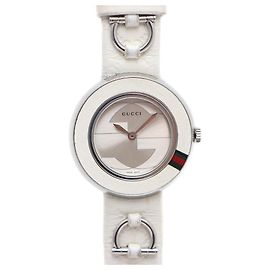 Gucci Relógio de couro com logotipo GG e estribo Multicor