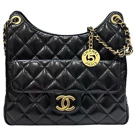 Chanel Borsa Hobo Nera Lucida Medium Nero