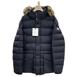 Moncler Cluny Down Jacket Black Black