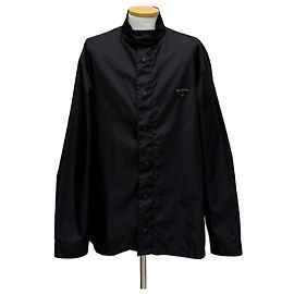 Prada Giacca-camicia con logo Triangle in Re-Nylon Argento