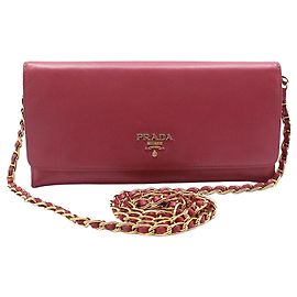 Prada Pochette WOC en Saffiano rose avec chaîne dorée Rose