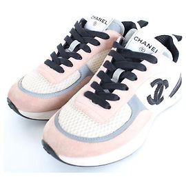 Chanel Tênis de camurça rosa Rosa