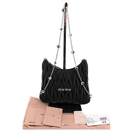 Miu Miu Bolsa transversal com corrente de cristal Multicor