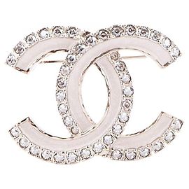 Chanel Spilla CC Logo con Cristalli Multicolore