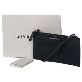 Givenchy Mini bolsa transversal Antigona WOC Prata