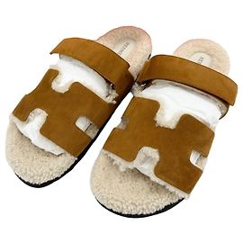 Hermès Sandálias e pantufas de shearling para homem Sifré Multicor